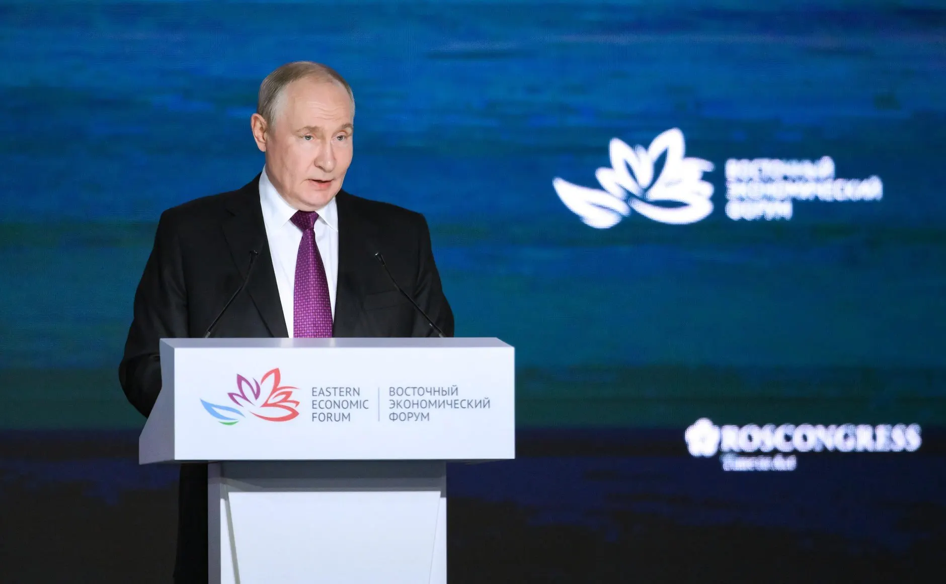 Путин заявил, что демографические вызовы требуют внимания к множеству факторов, при этом участие СВО не является основным фактором.