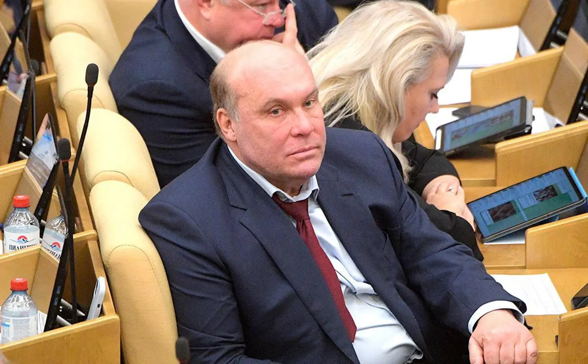 Депутат назвал слухами сообщения о возможности мобилизации; предполагается, что иностранные спецслужбы распространяют их, чтобы запугать россиян.