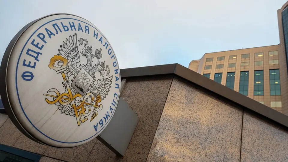 Ужесточение налоговой нагрузки на малый бизнес привело к сокращению поступлений по специальным режимам почти на четверть, тогда как расходы федерального бюджета продолжают расти, разгоняя дефицит.