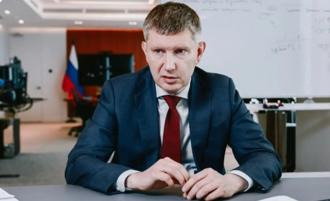 Минэкономразвития назвало три приоритета: структурные изменения для роста инвестиций и производительности, бюджетная консолидация ради макростабильности и сохранение гибкости рынка для поддержки конкуренции и новых логистических связей.