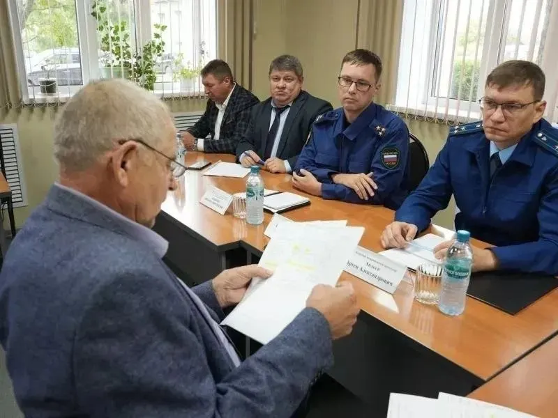 Следователи завершили дело о завышении тарифов: 177 жителей, сельхозпредприятие и предприниматель переплатили более 1,5 млн рублей. Уголовное дело направлено в прокуратуру, ответственных сверху пока не назвали.