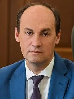 Александр Гаврилов задержан по подозрению в получении взятки в 3 млн рублей. Следственные действия на предприятии продолжаются уже около двух недель.