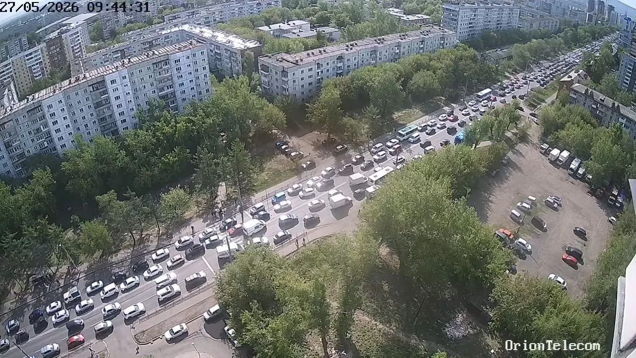 В связи с празднованием Курбан‑байрама значительно осложнено движение вокруг Соборной мечети — особенно плотный трафик на Партизана Железняка и Краснодарской.