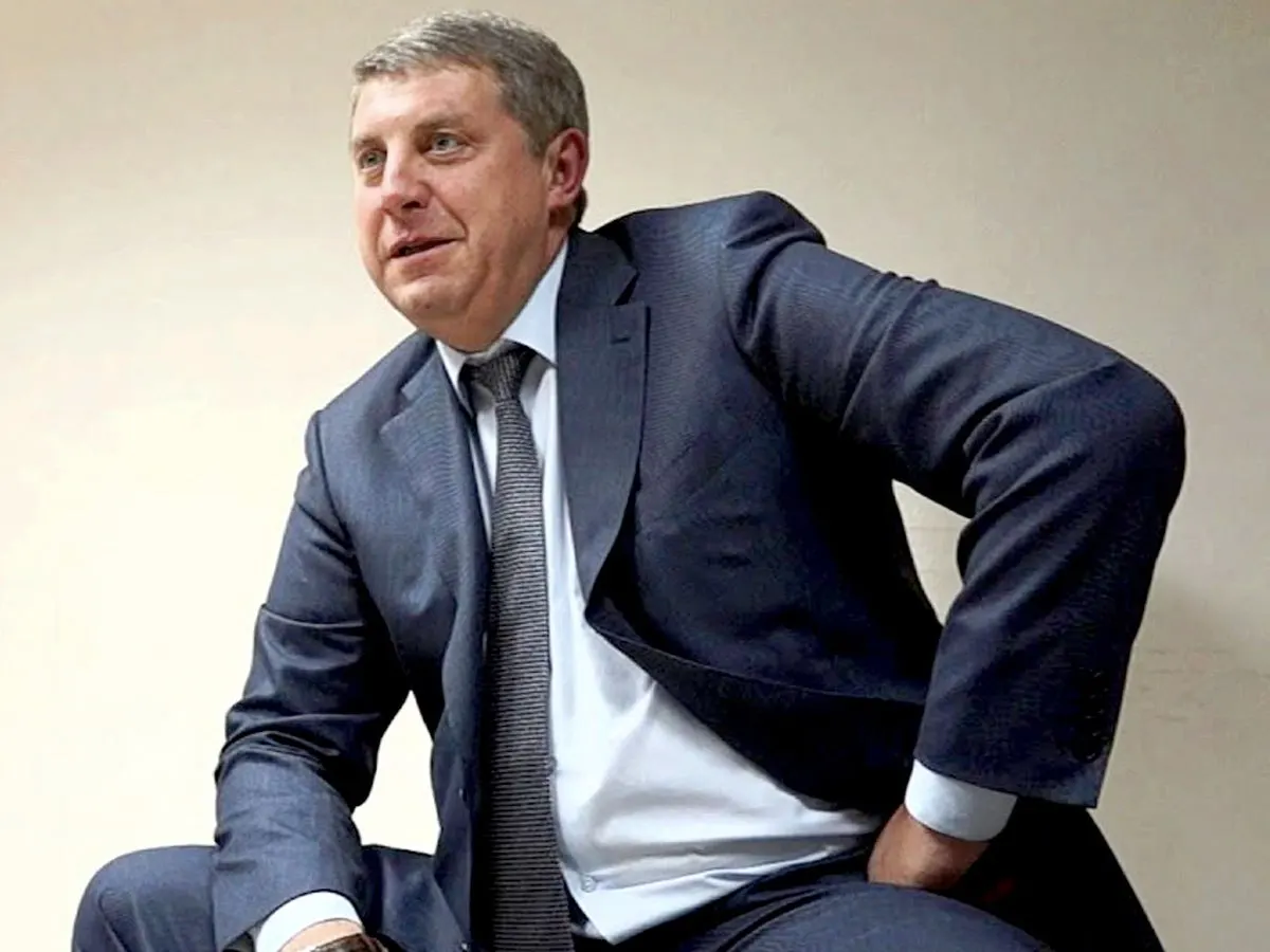 Александр Богомаз, ушедший в отставку губернатор Брянской области, получил орден Александра Невского — об этом на церемонии представления врио губернатора сообщил замполпреда в ЦФО. 13 мая также покинули пост главы Белгородской и Брянской областей.