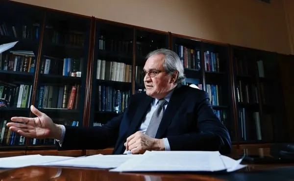 Валерий Фадеев заявил, что после признания иностранных университетов нежелательными с ними не стоит сотрудничать и лучше туда не учиться, однако учёным разрешено пользоваться их научными материалами; при сомнениях он посоветовал обращаться в ФСБ.