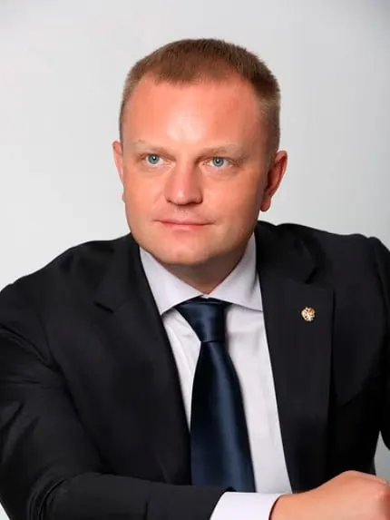 Татьяна Москалькова покидает пост уполномоченного, среди претендентов называют депутата Ивана Сухарева (ЛДПР), Артема Прокофьева (КПРФ) и Яну Лантратову («Справедливая Россия»).