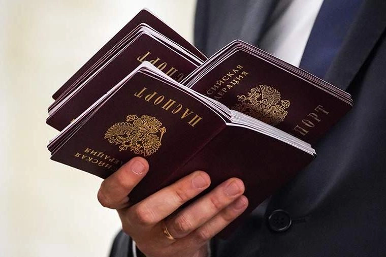 Члены фракции «Единая Россия» намерены внести поправки, позволяющие выдавать РВП, ВНЖ и гражданство иностранцам с непогашенной судимостью, если их осудили в других странах за поддержку политики России или СВО.