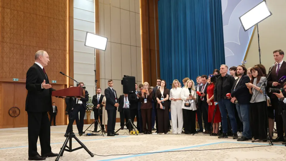 На пресс‑конференции по итогам саммита ЕАЭС президент заявил, что Россия обладает средствами для жёсткого ответа на возможные удары по военным объектам, и предупредил Армению о последствиях евроинтеграции.