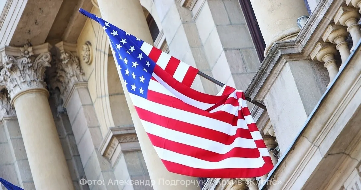 Президент США заявил о прекращении морской блокады в отношении Ирана и анонсировал подписание соглашения 19 июня; Иран подтвердил планы, а Росавиация ввела временные ограничения на рейсы в Иран.