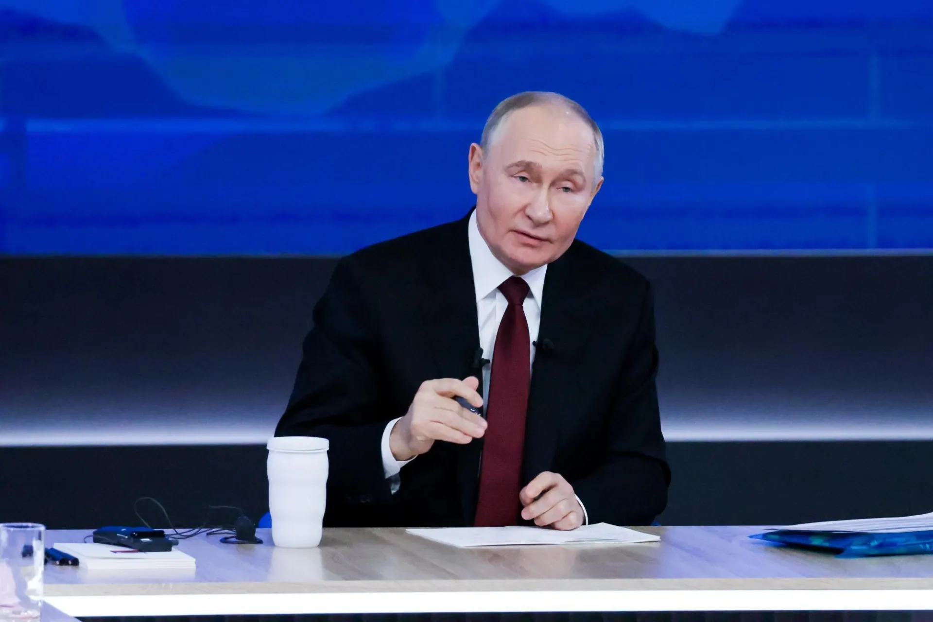 Президент сообщил о планах увеличить кадровый и инфраструктурный потенциал здравоохранения и призвал повышать престиж медицинских профессий.