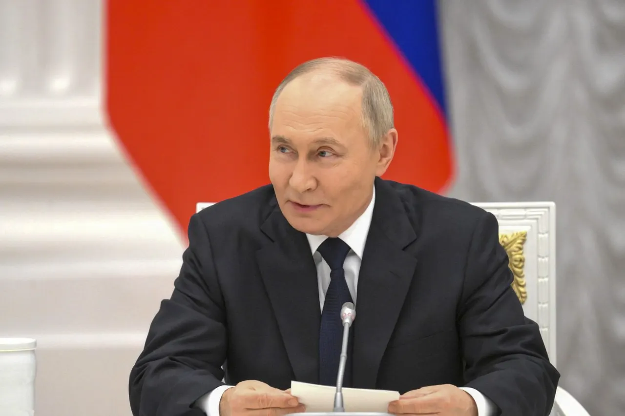Во время общения с журналистами президент заявил, что Россия располагает всеми необходимыми возможностями для защиты Калининградской области после заявлений литовского министра иностранных дел.