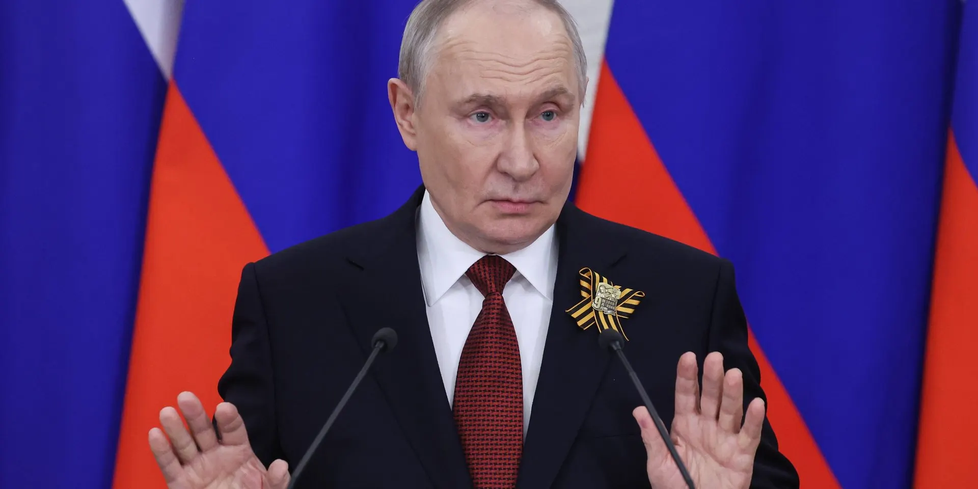 Минфин и Центробанк предупредили, что российский бюджет не выдержит текущего уровня расходов на войну, и президент потребовал искать сокращения в невоенных статьях бюджета.