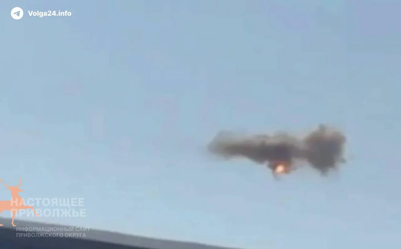Днем 8 июня в Нижегородской области сбили БПЛА; из‑за угрозы воздушных атак нижегородский аэропорт с 5 утра работал с серьёзными ограничениями, рейсы выполняются по согласованию с военными.