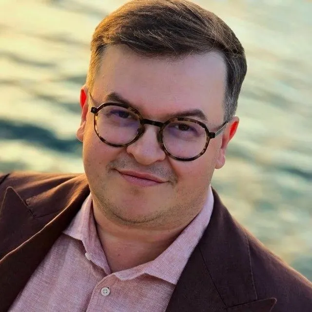 Минюст внёс в реестр «иностранных агентов» бывшего сопредседателя движения «Голос» Станислава Андрейчука. Официальные основания не раскрываются; сам он связывает действия ведомства с предстоящими выборами и указывает на ранее возбужденное в его отношении уголовное дело.