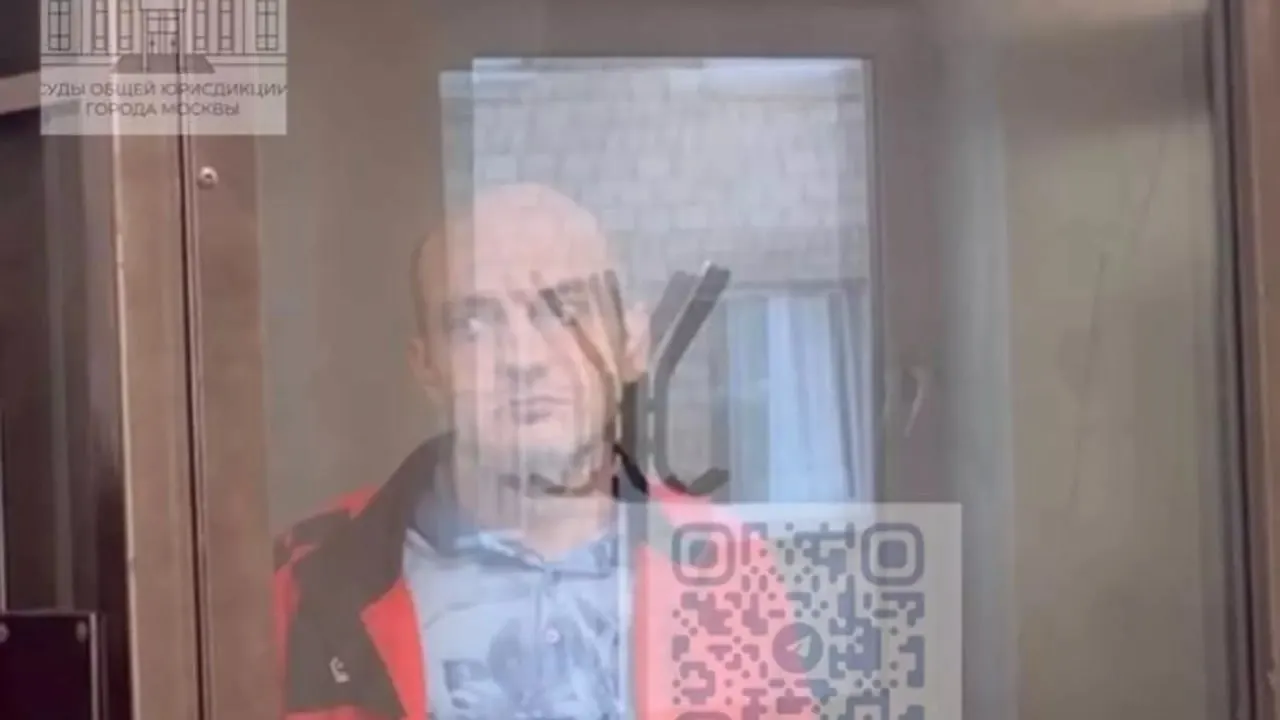 Савеловский районный суд Москвы назначил бывшему полицейскому из Краснодара пятигодичный срок и штраф за получение взяток за передачу служебных данных журналистам; в деле фигурируют ещё несколько сотрудников региональных управлений МВД.