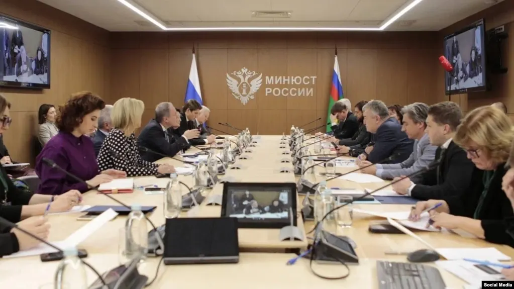 В обновлённый реестр Минюста также внесены писатель Дмитрий Петров, журналист Александр Поливанов и проект «Четвёртый сектор». Информация уточняется.