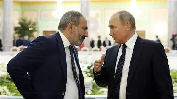 Премьер Армении в телефонном разговоре с российским президентом потребовал устранить ограничения на импорт армянской продукции и заявил о необходимости как можно скорее провести общенациональный референдум о векторе внешней политики. Ограничения уже привели к падению товарооборота на 21,5% за первые пять месяцев 2026 года.