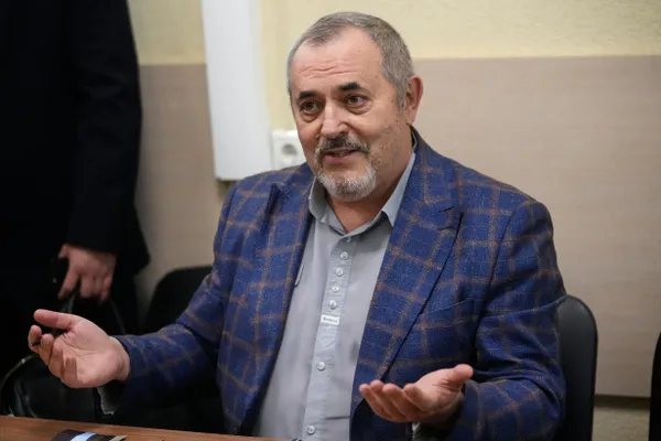 В преддверии выборов по всей стране за демонстрацию символики, связанной с оппозиционными проектами, возбудили административные дела против как минимум 21 политика; большинству назначены минимальные штрафы.
