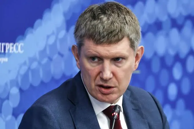 Минэкономразвития утвердило правило: гостиницы с более чем 50 номерами должны принимать постояльцев без документов при подтверждении личности через государственный мессенджер.