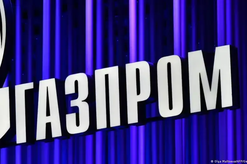 Компания заключила контракт с Минобороны на формирование мобрезерва мобильных огневых групп для патрулирования и защиты объектов газоснабжения: отбор, медкомиссия и двухмесячное обучение, сохранение рабочего места и выплаты участникам.
