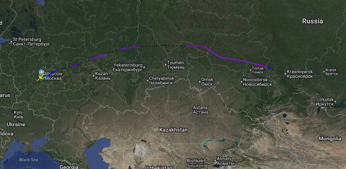 По данным Flightradar24, приземлился Tupolev Tu-214PU — модификация для перевозок высшего руководства России.