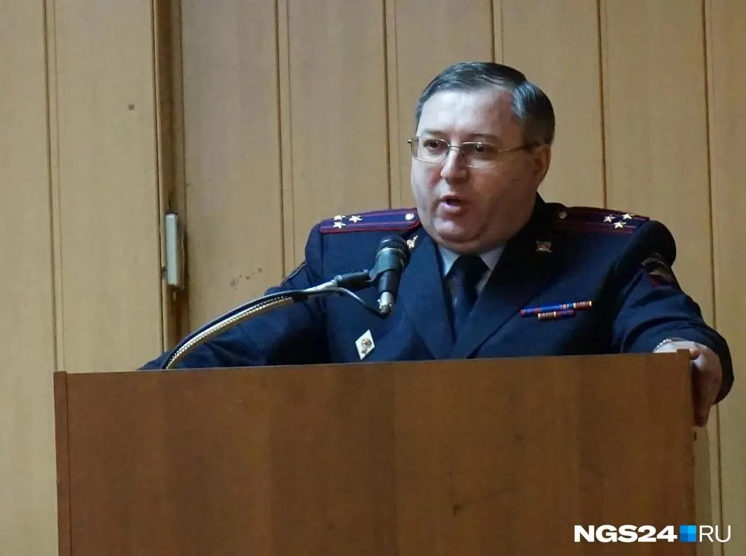Геннадий Березин покинет должность руководителя полиции Красноярска и возглавит полицию Еврейской автономной области; место его замещения пока неизвестно.