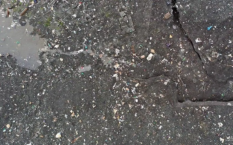 Свалка в водоохранной зоне двух рек Норильска получила официальный предостережение; власти обратились к прокуратуре и министерству экологии.