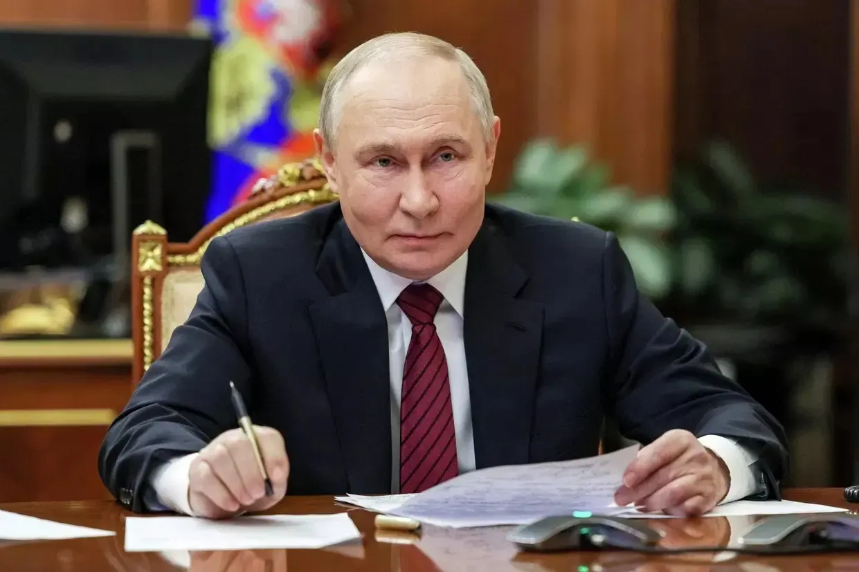 За семь с половиной месяцев 2026 года поступления в бюджет достигли рекордных показателей за счет добровольных взносов бизнеса и негосударственных организаций.