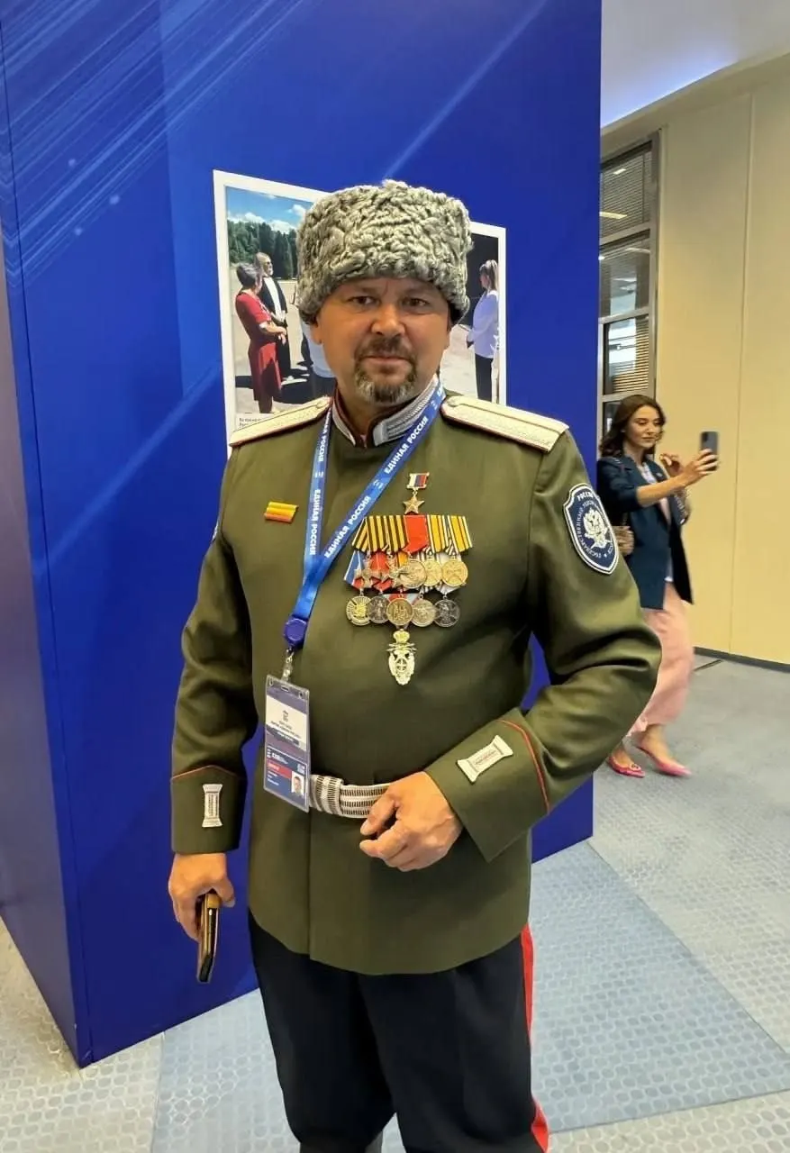 Жители Канска обратились в Следственный комитет и краевой избирком с просьбой проверить документы об образовании кандидата в депутаты Госдумы от Единой России — Олега Ликонцева.