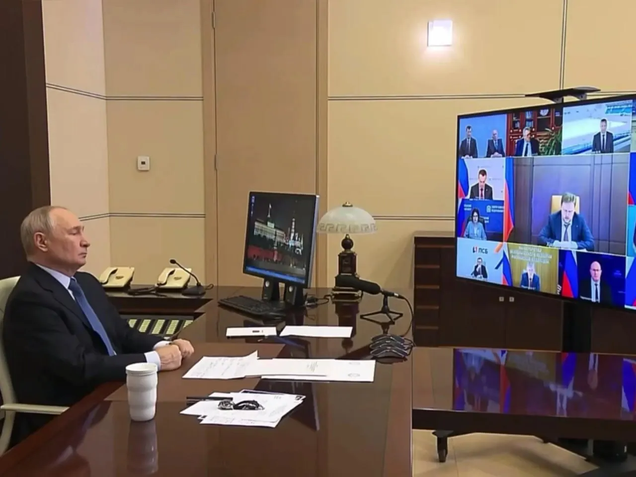 «РусГидро» завершила релокацию офиса в Красноярск: около 460 семей переехали, часть сотрудников переведена из других филиалов, а лояльность персонала выросла.
