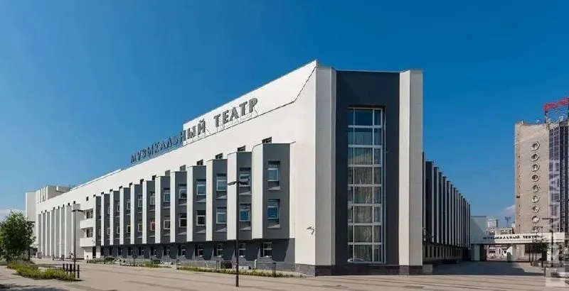 Прокуратура выявила расходование средств на спектакль «Алые паруса»: часть бюджета ушла на постановку «Монумент», что привело к штрафам.