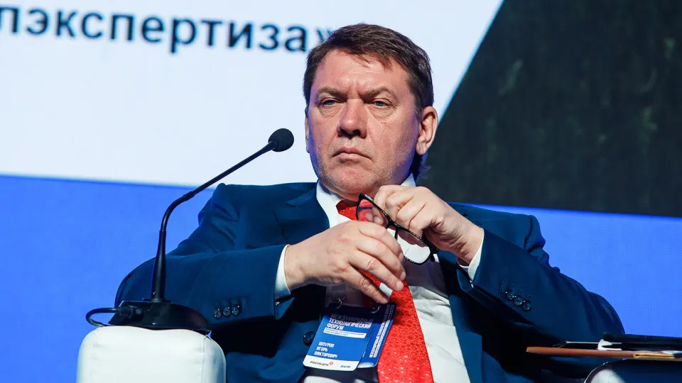 Гендиректор госкомиссии по запасам задержан по подозрению в получении взятки в особо крупном размере; ведутся следственные действия, ведомство сотрудничает с правоохранительными органами.
