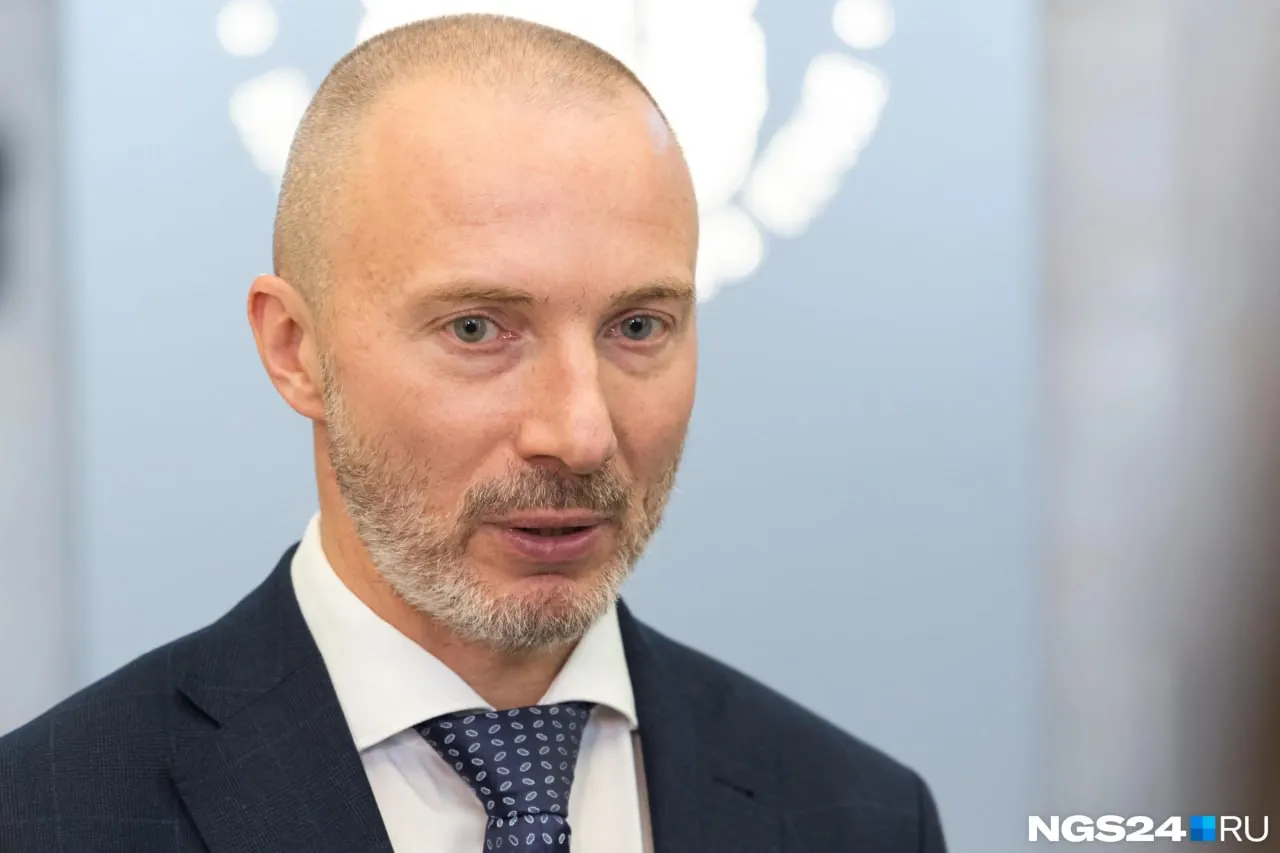 Сергей Пономаренко ушел в Совет Федерации после долгого срока на посту главы краевой администрации. Его часто называли «серым кардиналом» региона; эксперты обсуждают дальнейшую судьбу Красноярского края и вероятность появления новой политической фигуры.