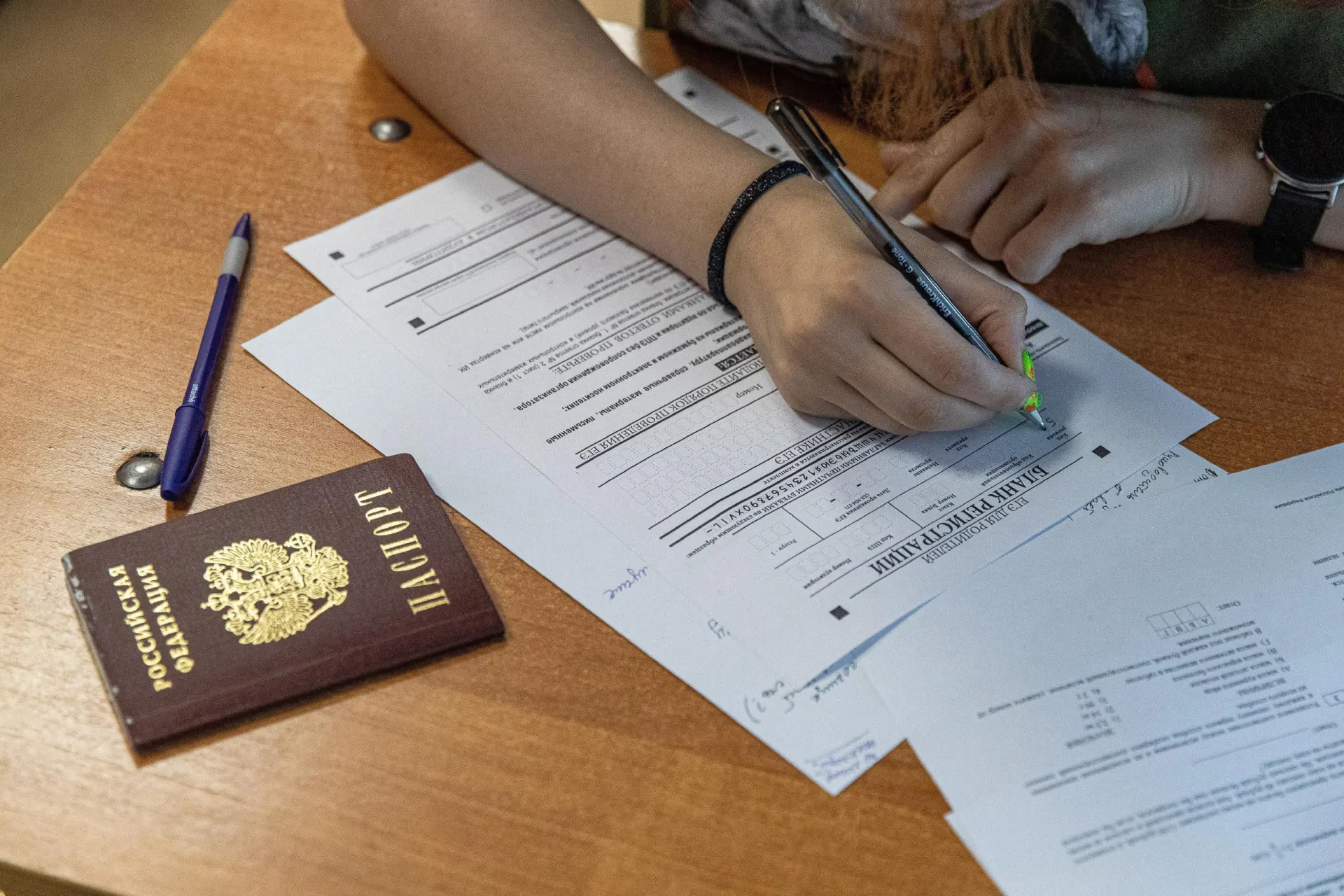 Изменения в ЕГЭ и порядке приёма в вузы вступят в силу с 2027 года, позволив учащимся получить до 25 дополнительных баллов.