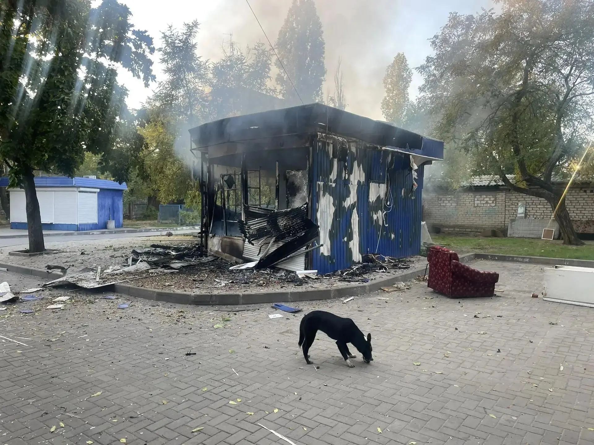 За ночь атаки беспилотников охватили центральную часть страны; сообщаются погибшие, раненые и возгорания зданий.